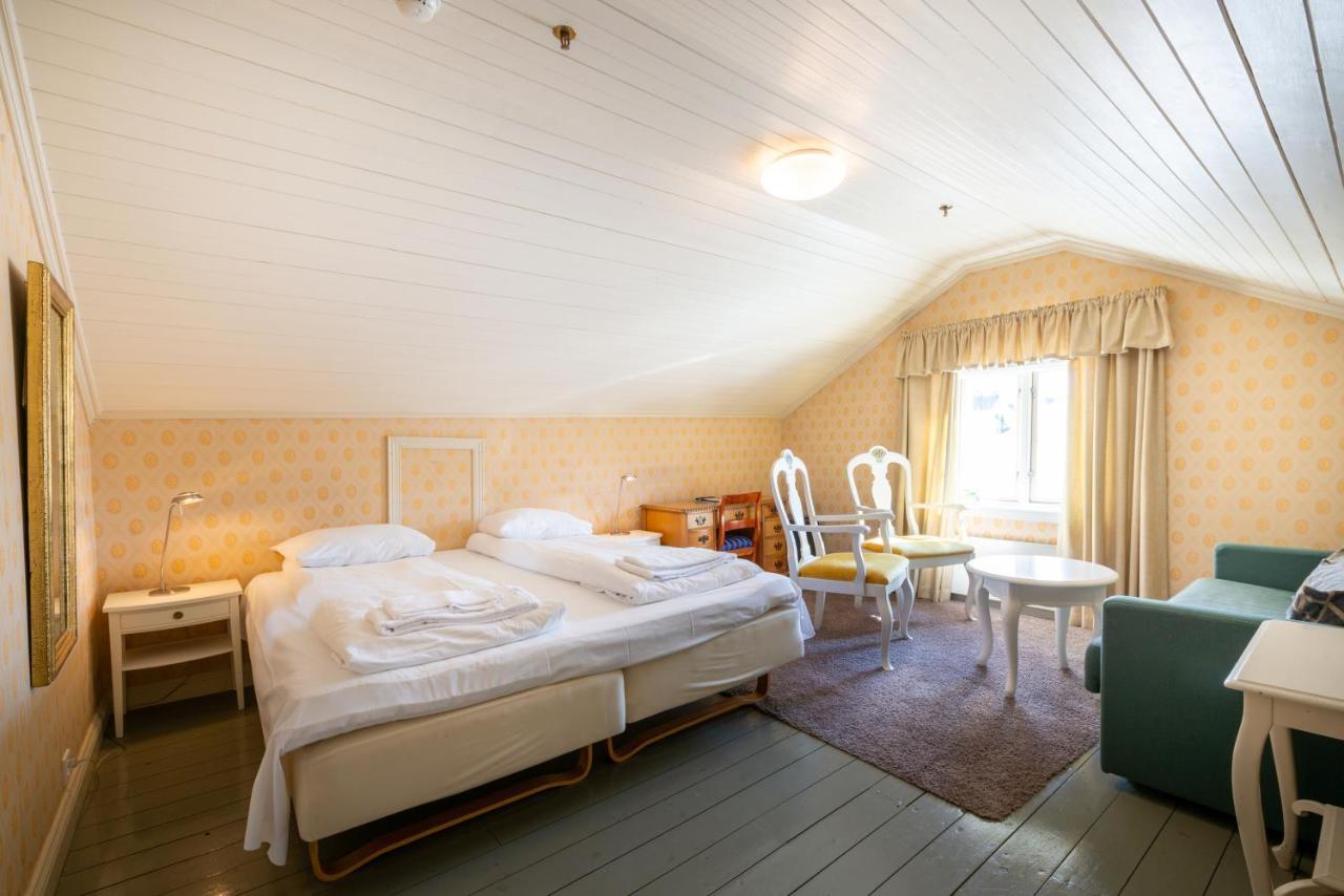 Lillesand Hotel Norge Exterior photo